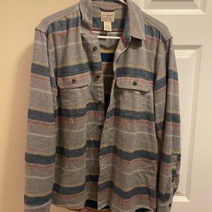 LLBEAN slightly fitted flannel